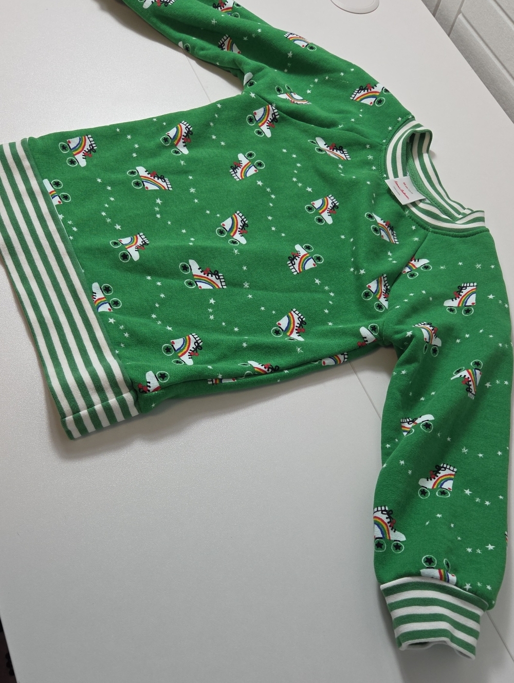 Hanna Anderson 100% Cotton Green Rollerskate Rainbows & Stars Sweatshirt Size 3T - Picture 2 of 8